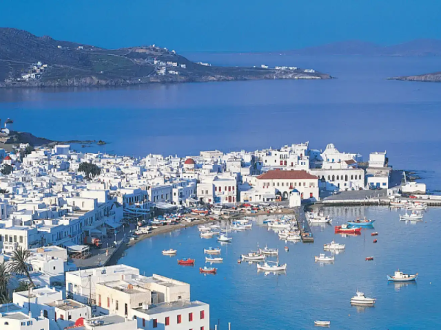 Mikonos Adası
